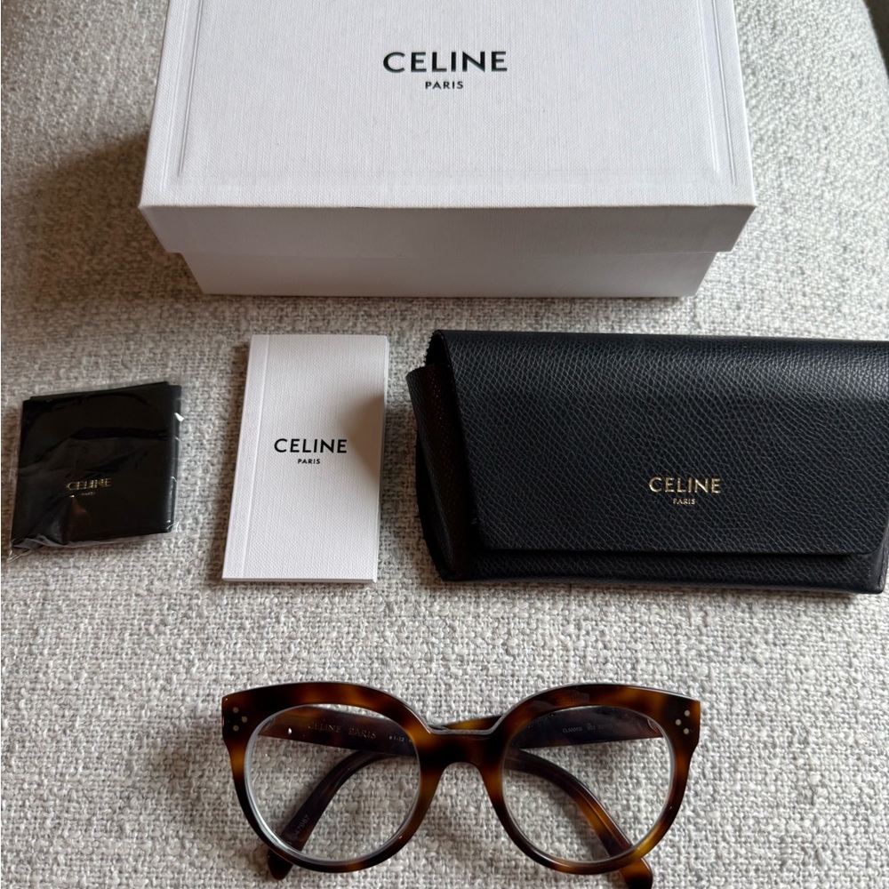 Celine Brown Tortoise Shell Eyeglasses CL50093I 0535222  Comes with Box & Case